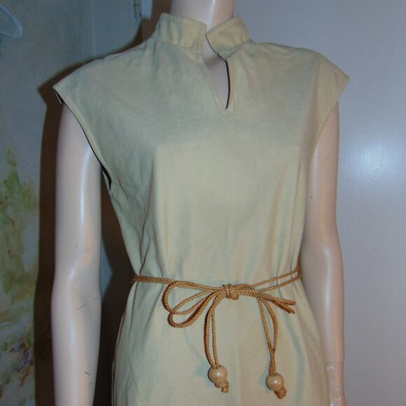 Bleeker Street 70s Vtg Dress Medium W/Tie Belt Beige High Neck Office Casual MCM - Picture 3 of 11